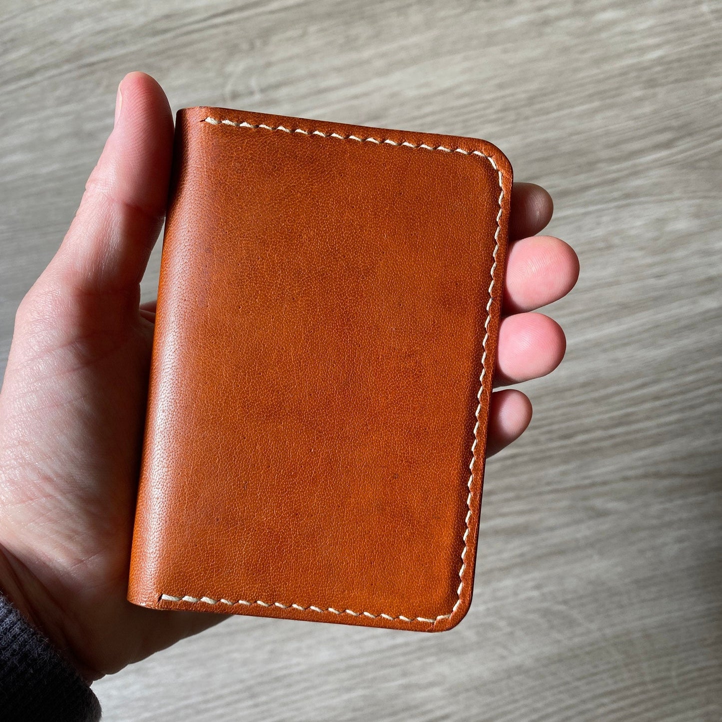 Kangaroo Vertical Card Wallet Tan